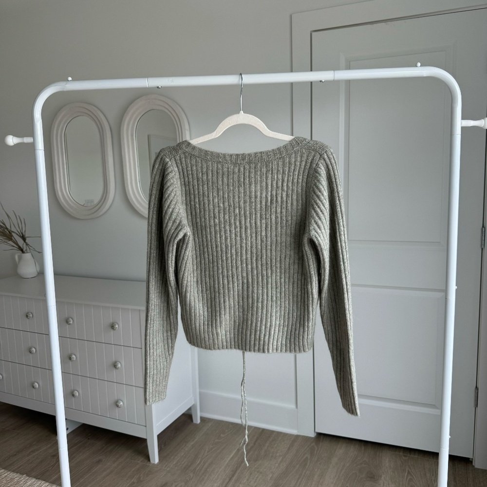 Knit Cropped Sweater - Picture 3 of 3